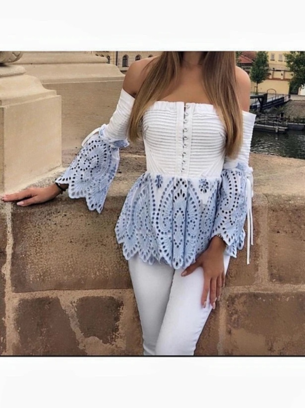 self-portrait Paisley Lace Sleeve Top in White & Blue Size 4 Like New